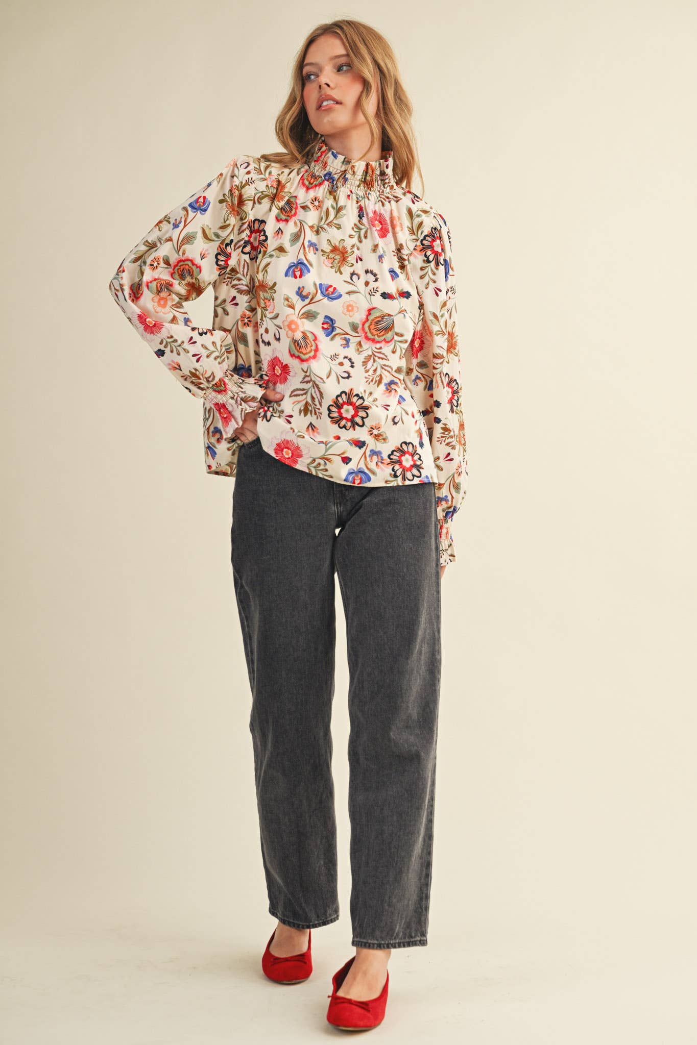 &MERCI - Wholesale Blouse - Women's - EXCLUSIVE FLORAL PRINT RUFFLED MOCK NECK TOP MTP429610