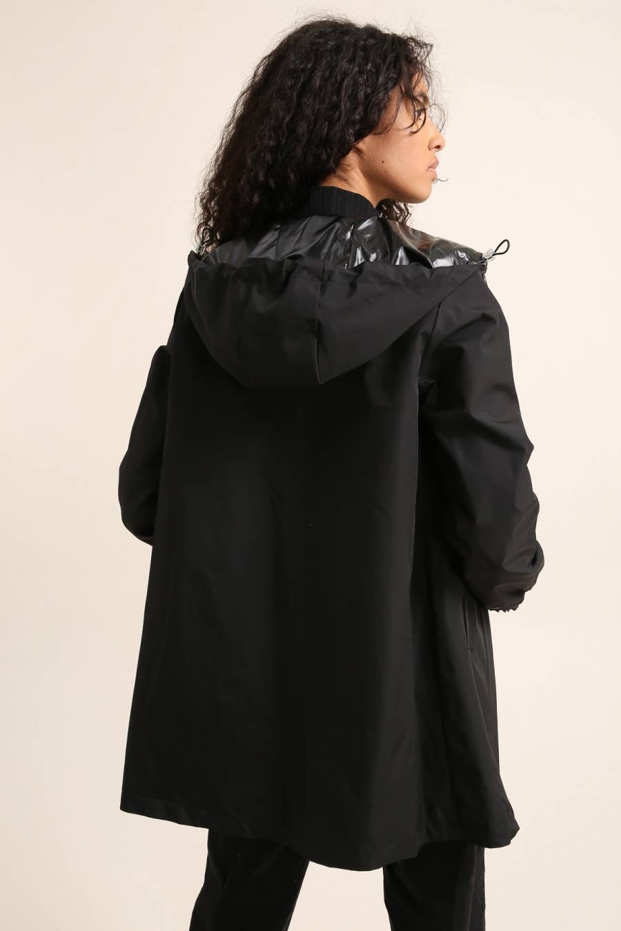 Attrait Paris - Wholesale Raincoat - Women's - Long reversible hooded waterproof jacket4