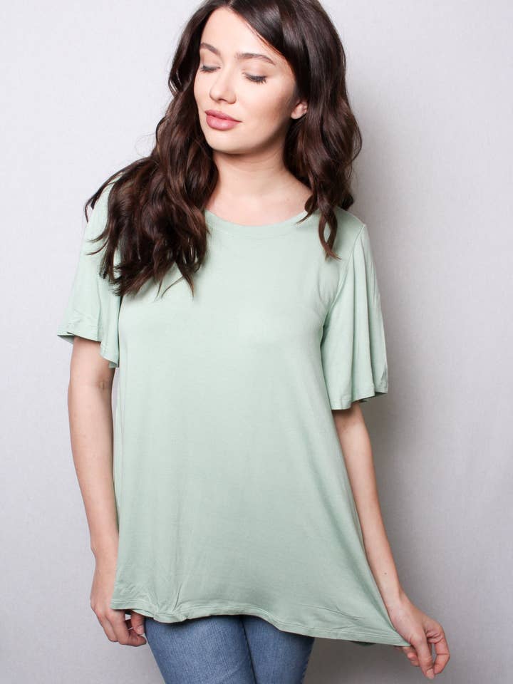 Maglietta da donna girocollo a maniche corte con gabbia aperta sul retro per la vendita all'ingrosso da parte di Good Stuff Apparel