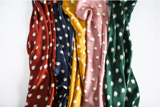 B.Yellowtail - Vente Écharpe – femme - Écharpe en soie ivoire Elk6