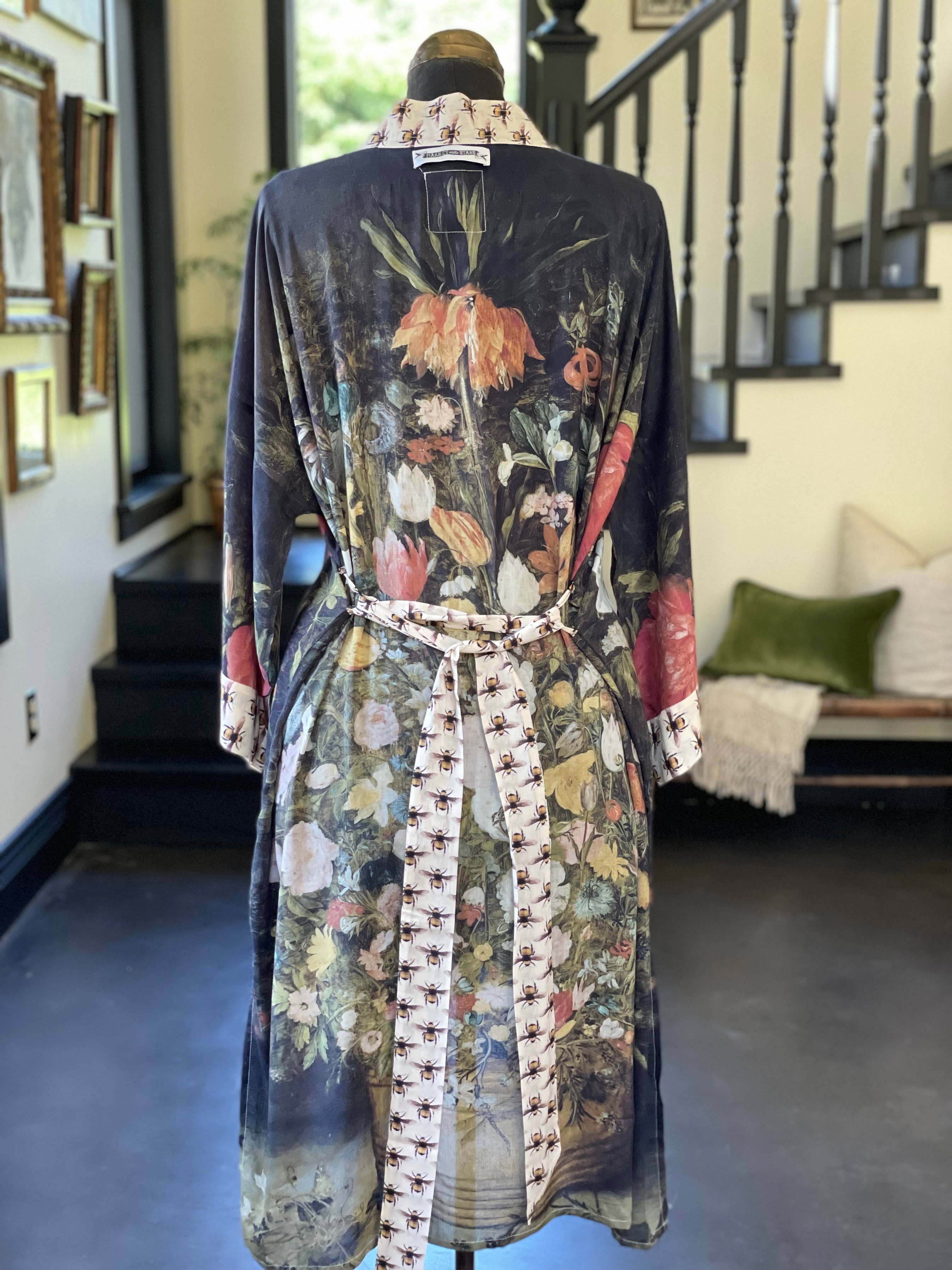 Market of Stars (Worldwide) - Vente Kimono – femme - Kimono d'opéra I Dream In Flowers avec abeilles15