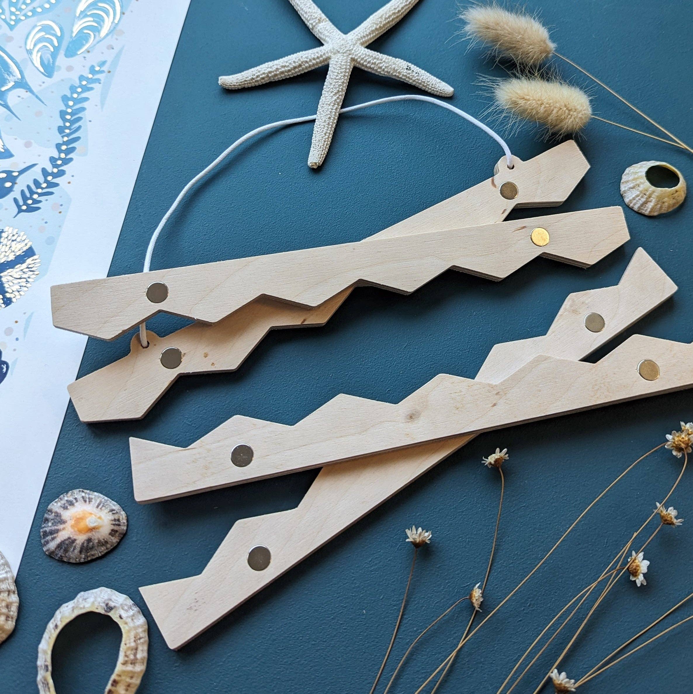 Slow Sunday - Wholesale Picture Frame - Playful Magnetic Print Frames - Wavy, Scalloped or Zig-Zag1