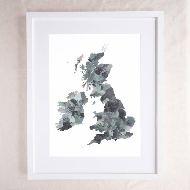 Carte du Royaume-Uni — UK Travel Art Print pour la vente par Hattie Buckwell