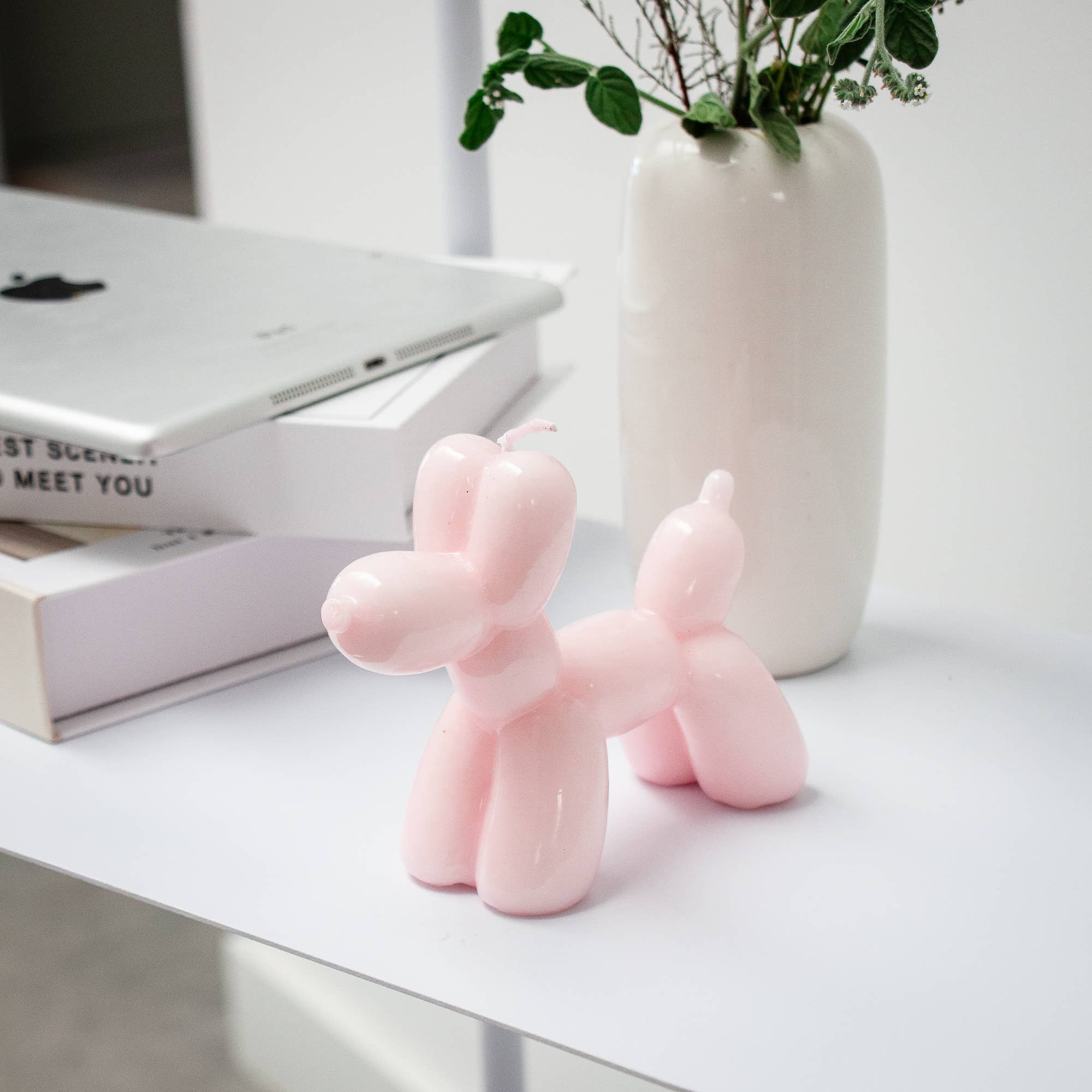 Helio Ferretti Candles & Co. - Wholesale Novelty Candle - PINK BALLOON DOG CANDLE - HAND PAINTED HF