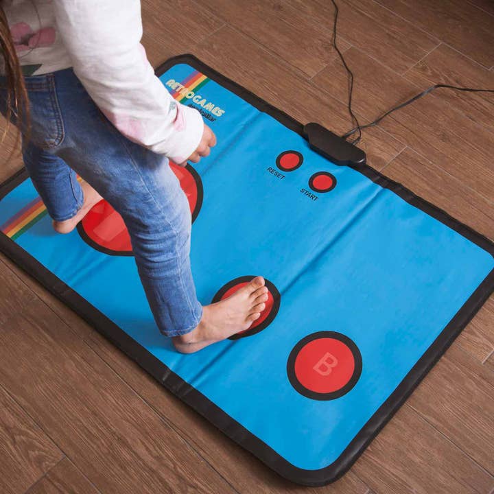 Mad Monkey GmbH - Wholesale Electronic Toy - Kids & Baby - Mad Monkey - Retro Gaming Mat with 200 Mini Games1