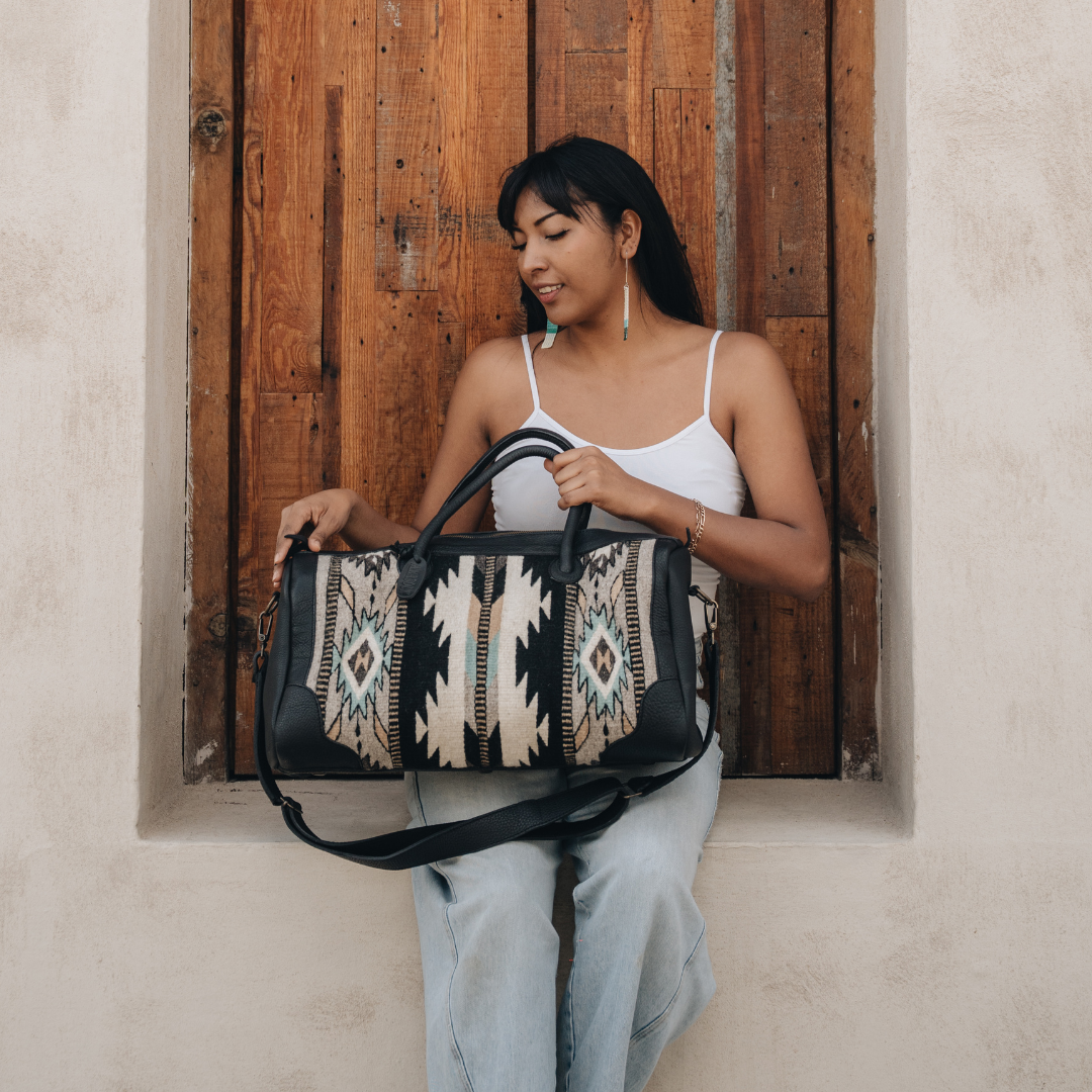 AMASOUK - Wholesale Weekender Bag - Women's - Looking Glass Weekender Bag1