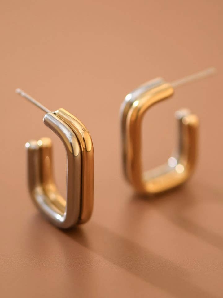 Pendientes de aro de acero inoxidable impermeable chapados en oro de 18 quilates - 7782 para venta al por mayor de Mia Accessories