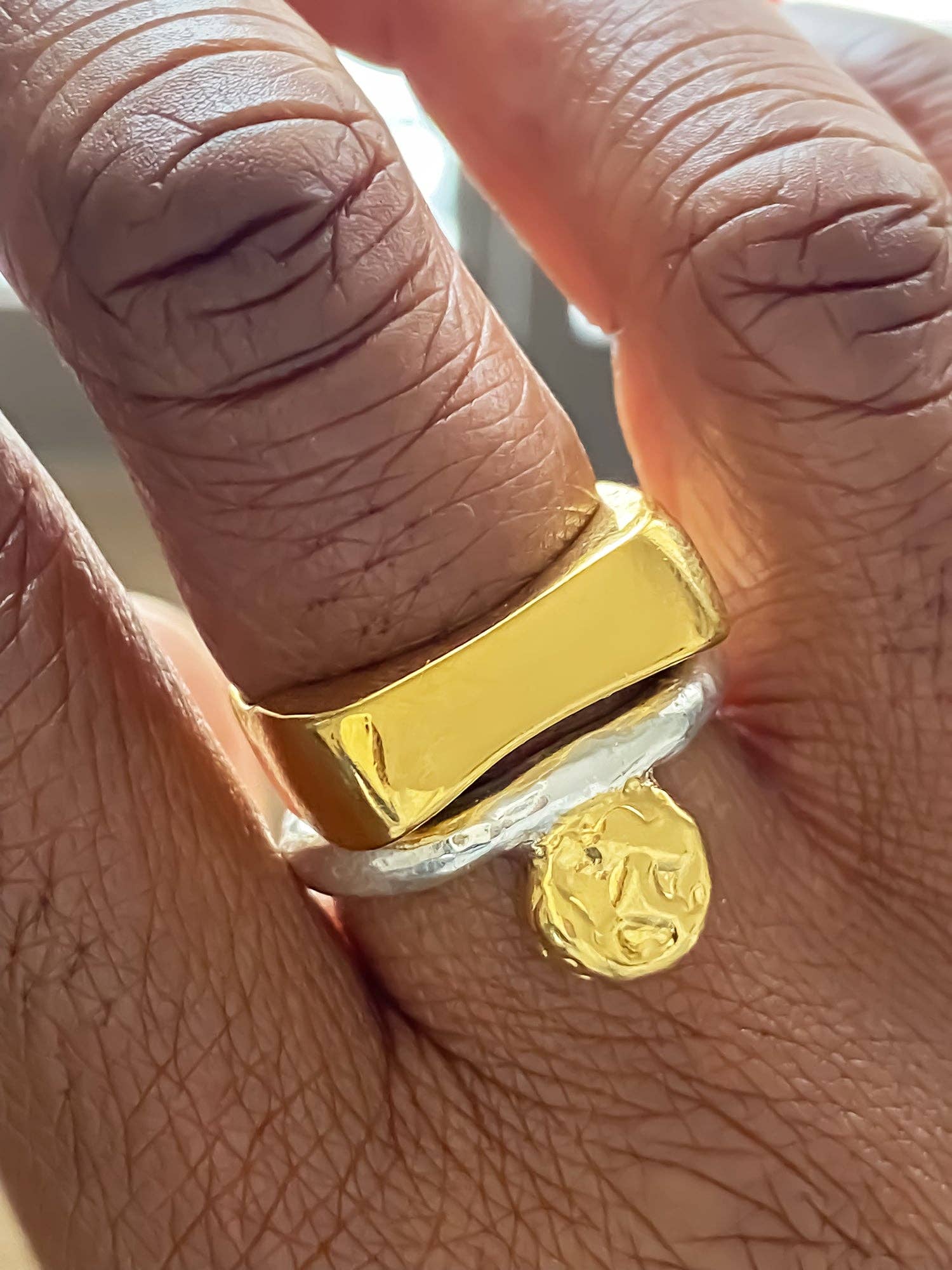 MOCA Jewellery - Wholesale Band/Stacked Ring - Circle Accent Ring2