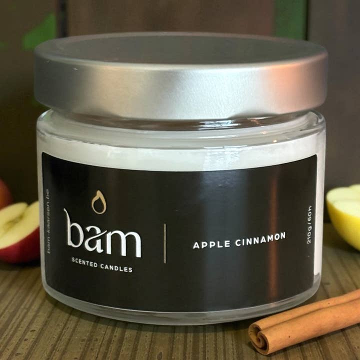 BAM - CANDELA PROFUMATA MELA E CANNELLA - Collezione Base per la vendita all'ingrosso da parte di BAM