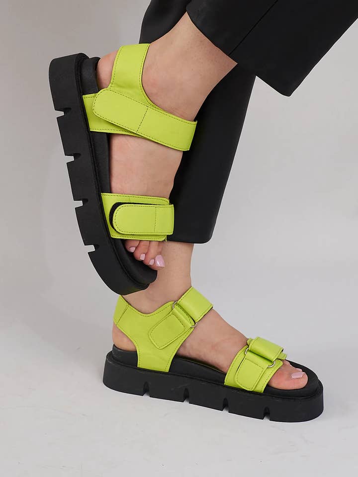Sandales à plateforme épaisses Berlin - Vert pour la vente par Emilia Merz