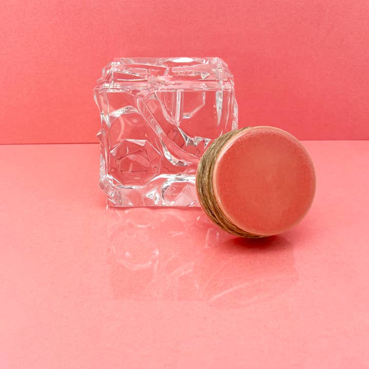 Porta mecha de cáñamo Horatio en Camellia de O'Keeffe para venta al por mayor de House of Puff