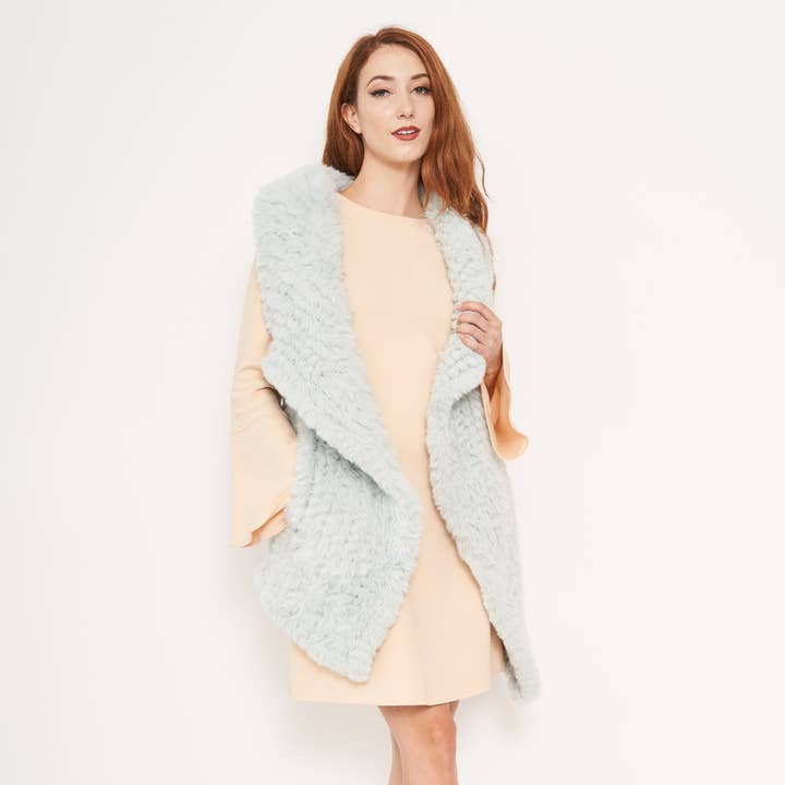 Gilet da donna in maglia di finto coniglio Kara per la vendita all'ingrosso da parte di Furious Fur