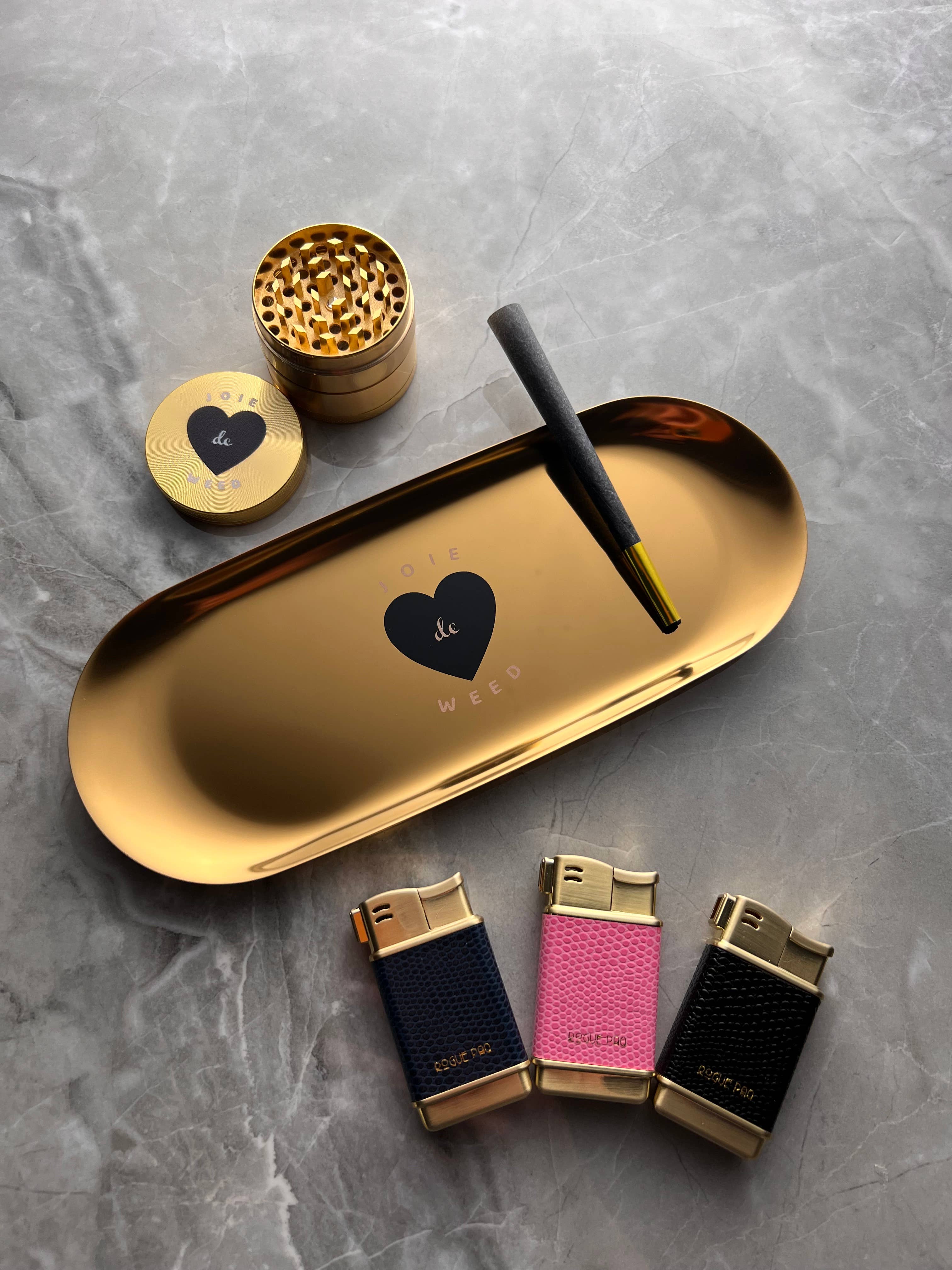 Rogue Paq - Venta al por mayor Encendedor - Encendedores de Tono Dorado Recargables en Piel Vegana de Lagarto y Serpiente13