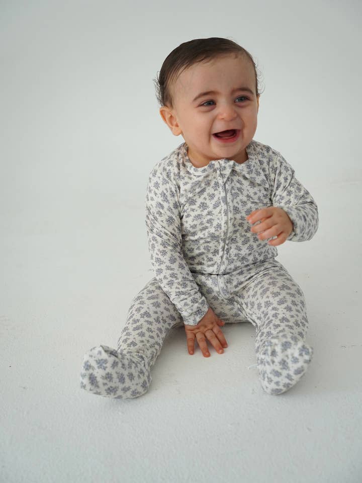 Little Threads - Wholesale Sleepsuit - Baby - Vintage Blue Floral Bamboo Footie