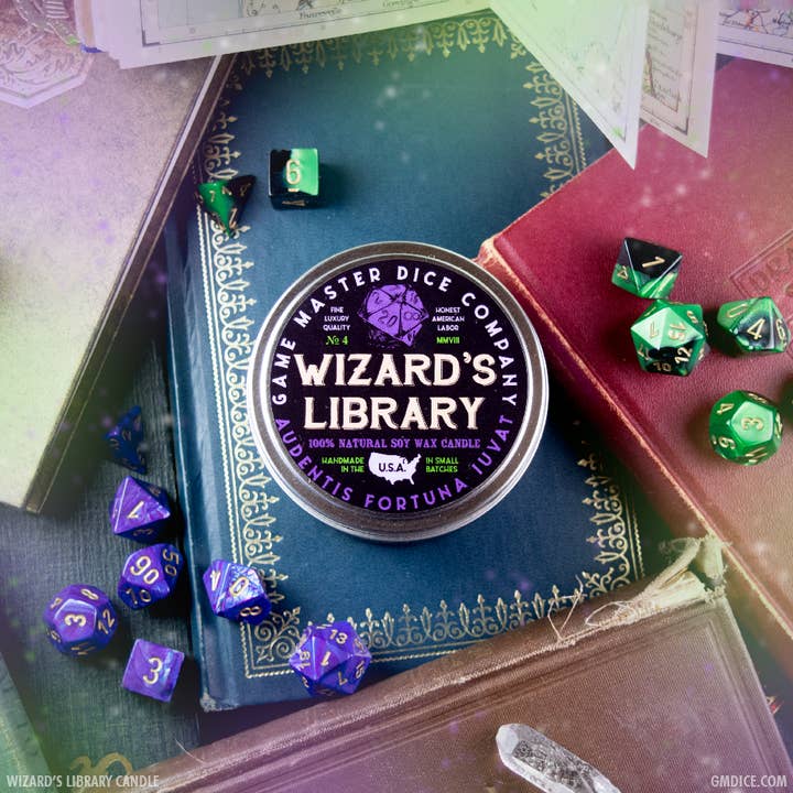 Game Master Dice – Großhandel Reisekerzen – Wizard's Library Kerze für Rollenspiel-Fans4