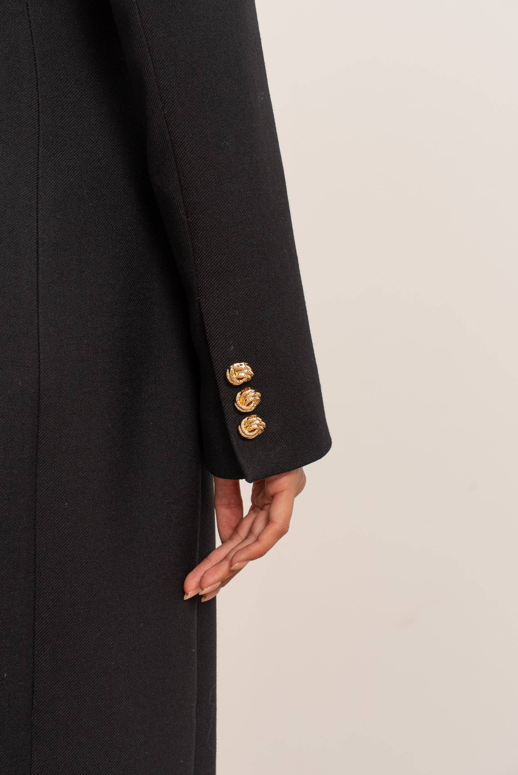 Attentif Paris - Vente Manteau – femme - [Thick] Manteau long à coupe ajustée orné de boutons dorés19