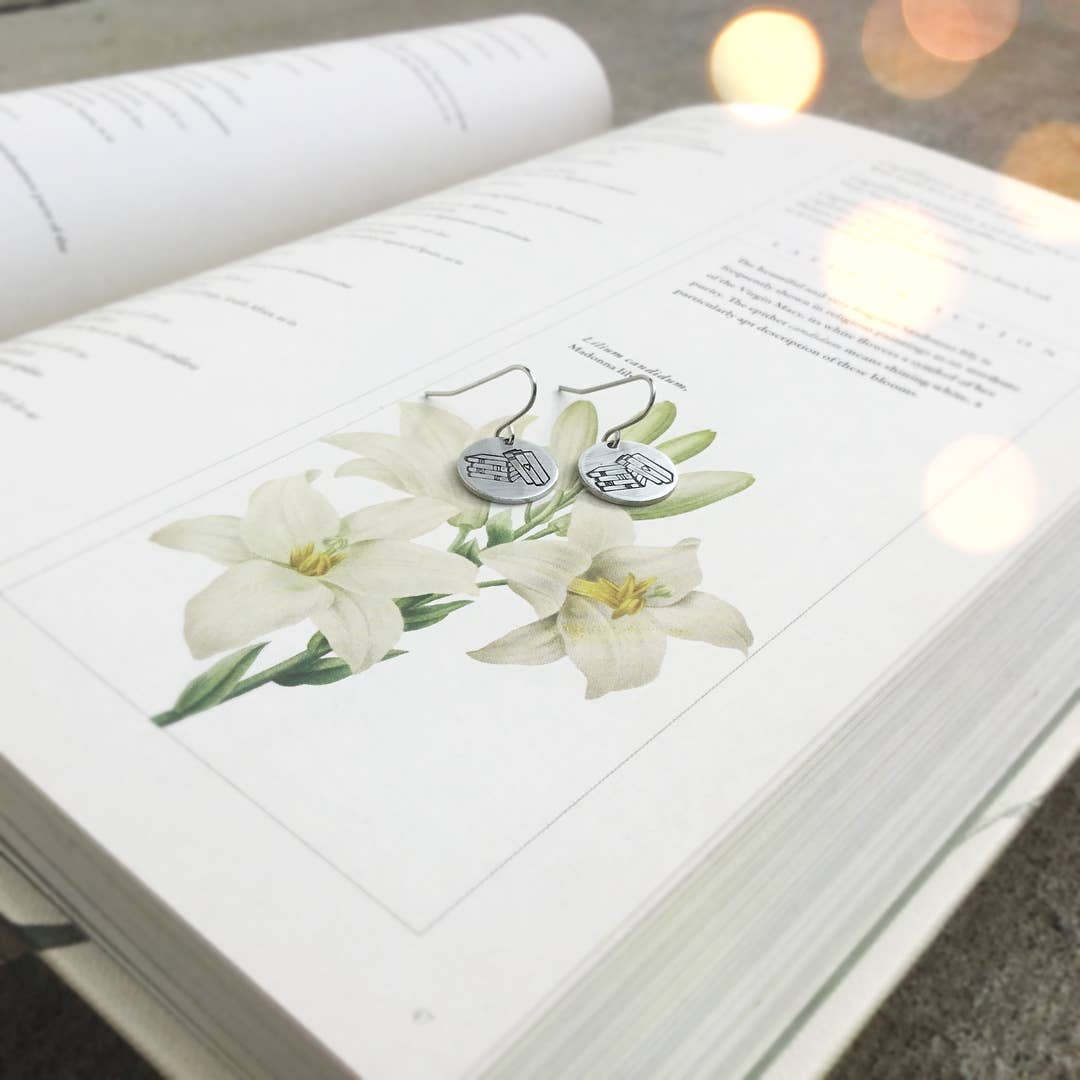 Jamie Haley Designs – wholesale Dangle earrings – Stack of book small circular earrings in silver color2