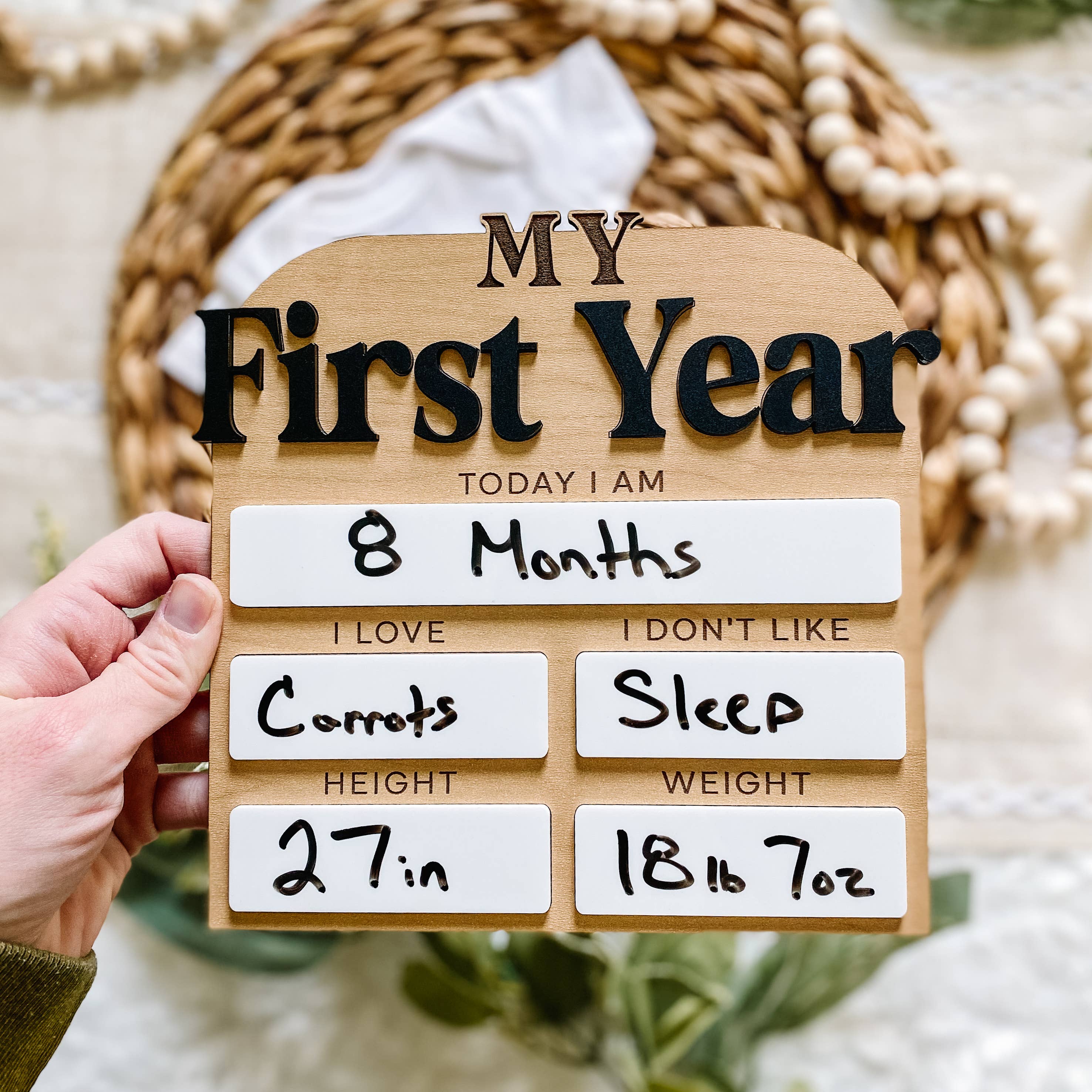 Claire and Bella - Vente Illustration événement/souvenir - Enfant et bébé - Tableau des statistiques mensuelles des jalons de la première année0