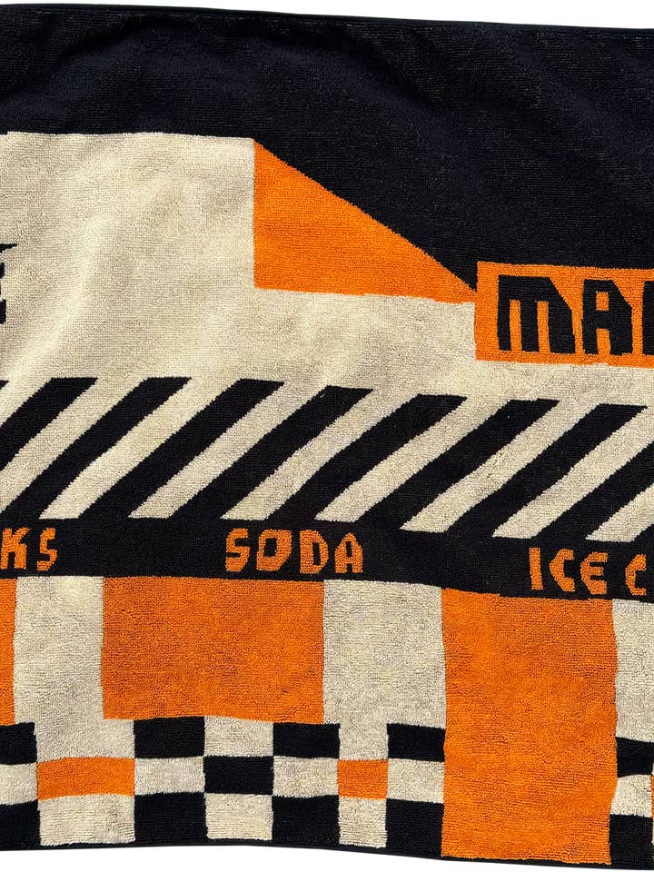 Maison du célèbre sandwich à la dinde pour la vente par Plunge