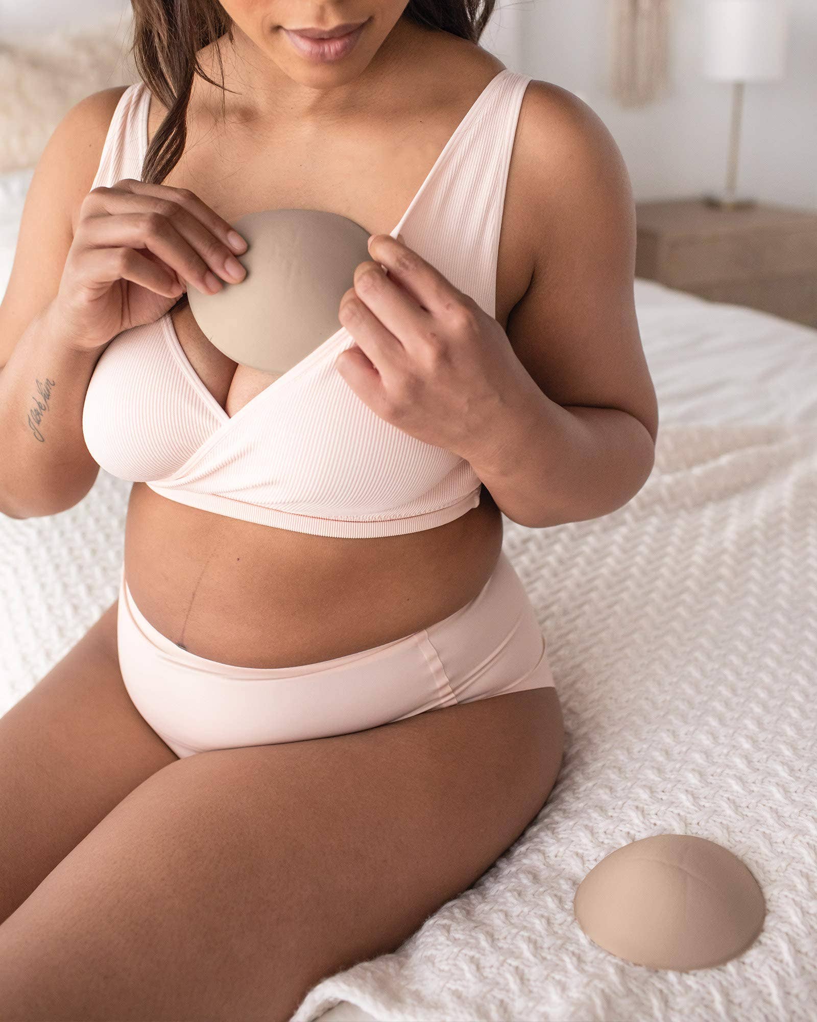 Black Beige Fearless Leakproof Reusable Nursing Pads for wholesale on Faire3