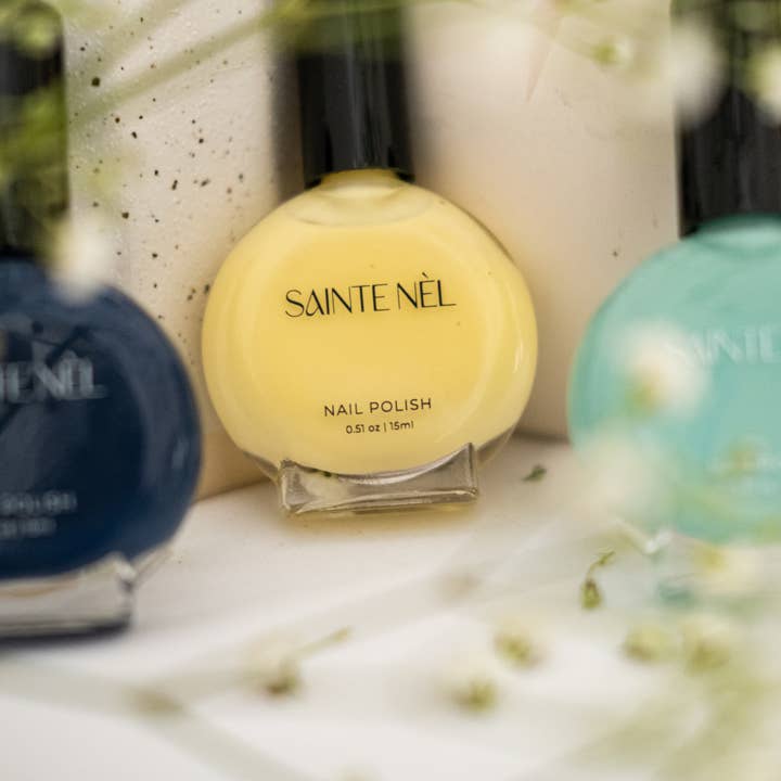 Socialite | Pastellgult nagellack för wholesale av Sainte Nèl