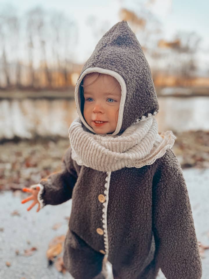 Annie & Charles - Wholesale Snow Suit - Kids - Annie & Charles® fluffy suit with hat 5