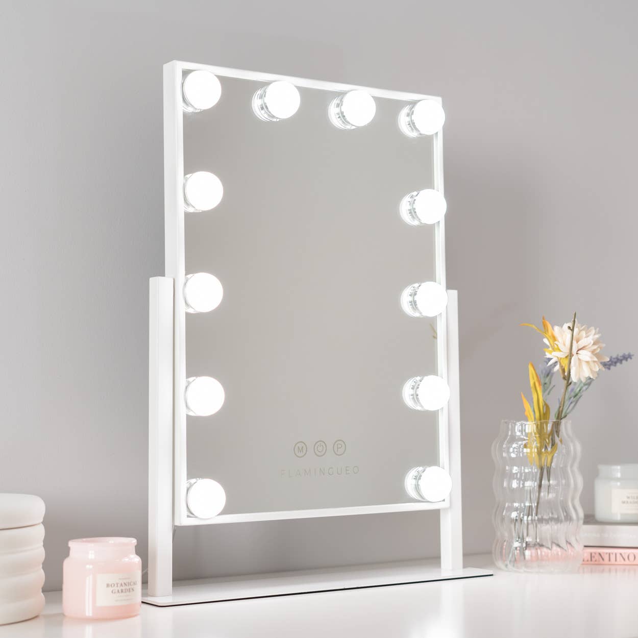 Flamingueo - Wholesale Makeup Mirror - Espejo reclinable con 12 luces LED de Hollywood ENCHUFE UE6