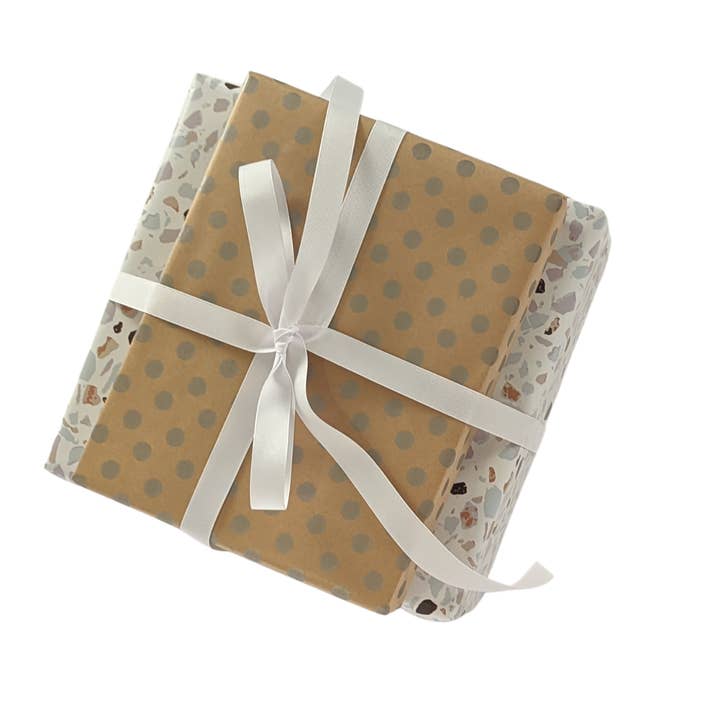 Ofelia & Co. - Wholesale Wrapping paper roll - Natural Kraft Wrapping Paper With Silver Dots - 24" x 30'5