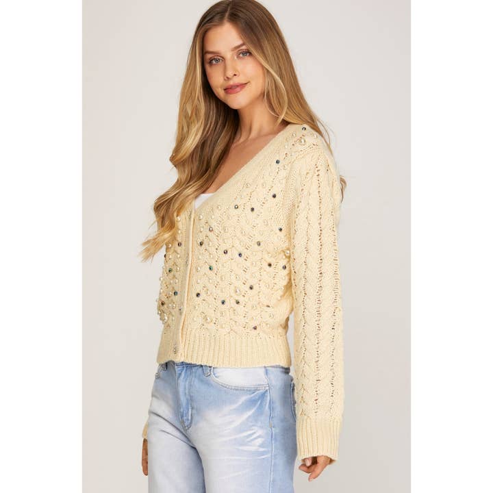 STYLE USA - Vendita all'ingrosso Cardigan - Donna - CARDIGAN IN MAGLIA A TRECCE DECORATO CON STRASS DI PERLE 3