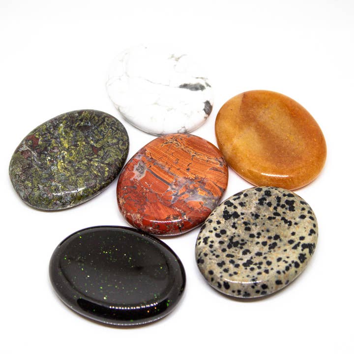 Quasar Gems USA - Wholesale Spiritual Stone/Crystal - Assorted Mix Worry Stones 1kg/ 2.2lbs
