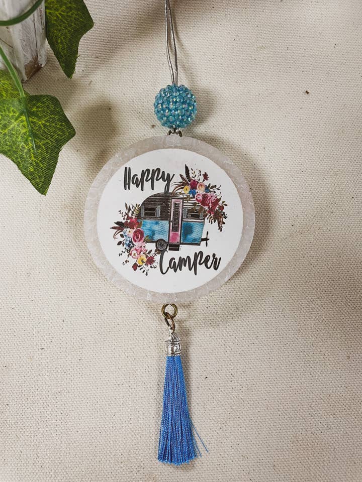 Désodorisant pour voiture Happy Camper pour la vente par Woven Knots