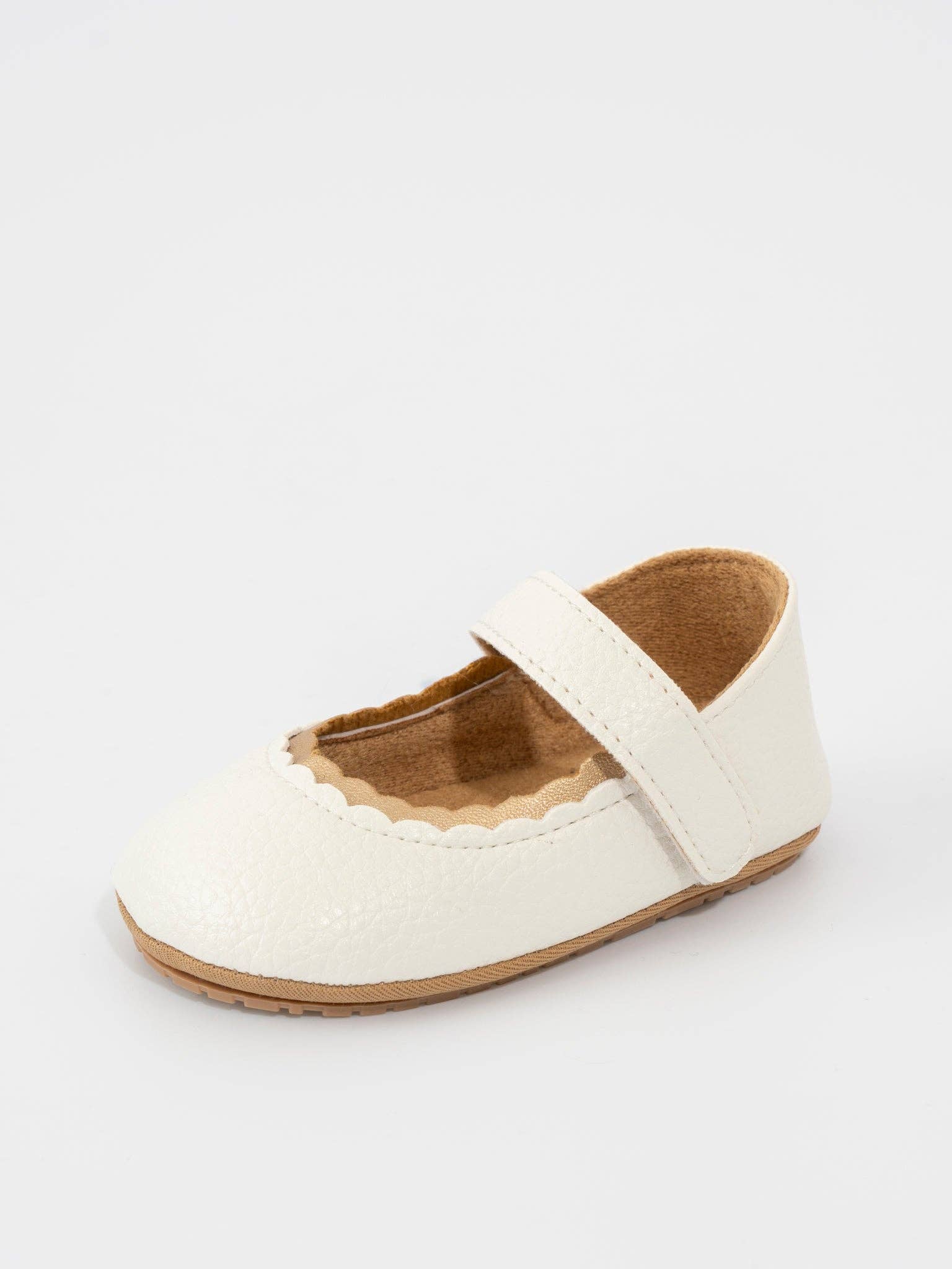 Marie Nicole Clothing - Wholesale Flats/Loafers - Kids - Scalloped Toe Mary Jane Baby Shoe White3
