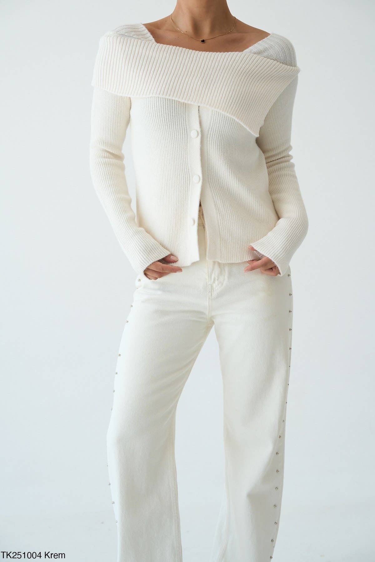 Design company-Fatma Balkir - Wholesale Knit Sweater - Women's - Asymmetric Neckline Women’s Knit Sweater0