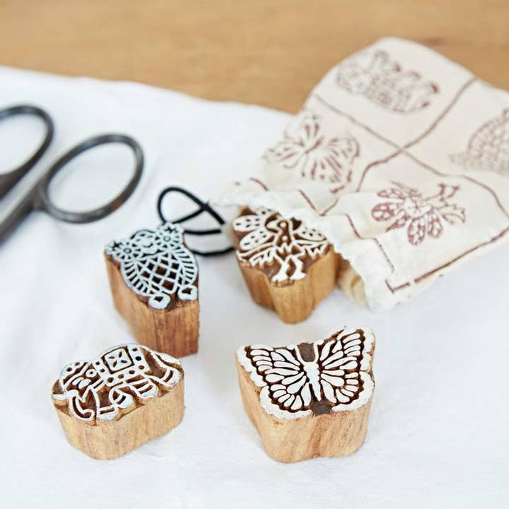 The Paper High Gift Company Limited - Wholesale Ornament Set - Four Animal Design Carved Wooden Blocks - Handmade