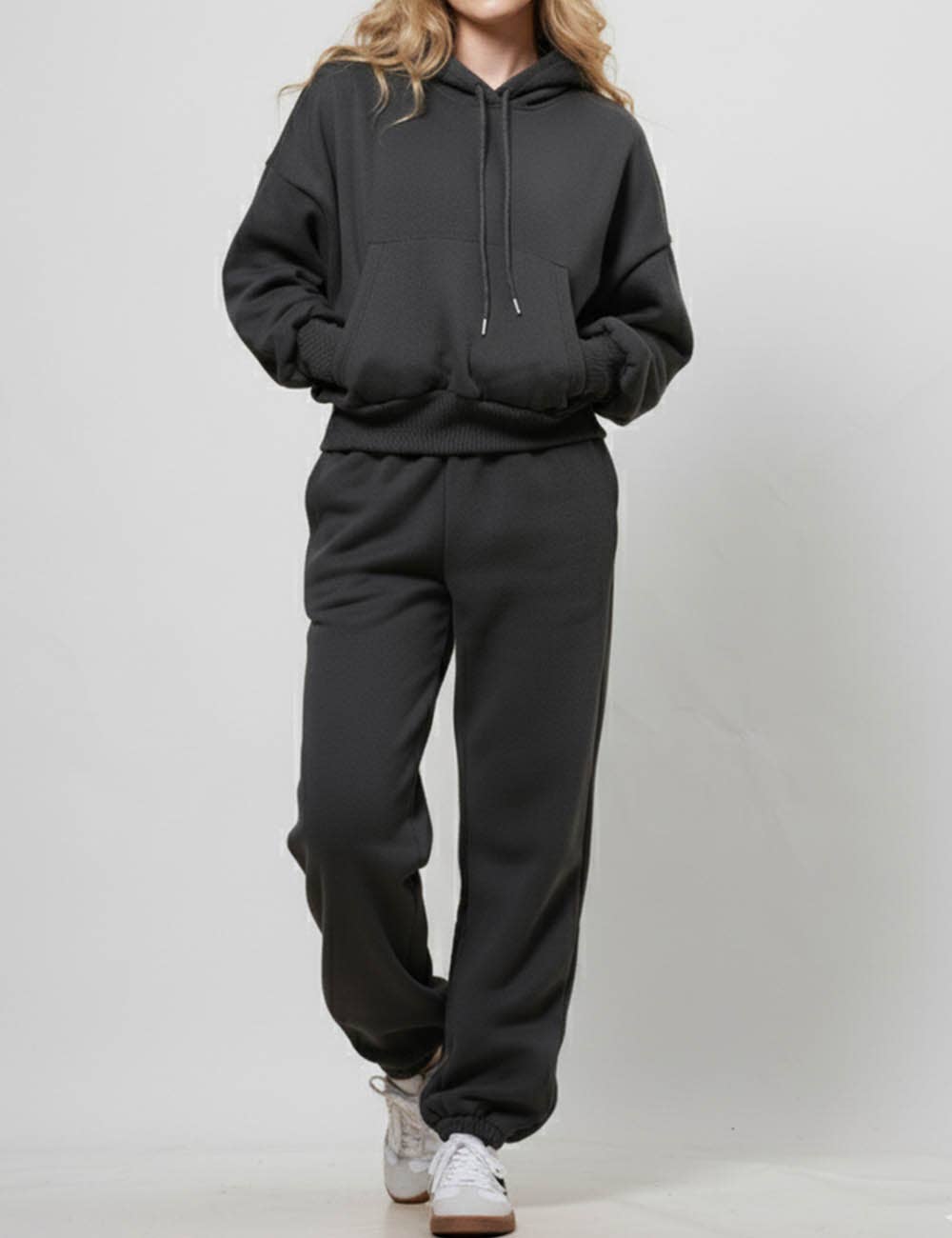 Sweetkama - Venta al por mayor Sudadera con capucha - Mujer - Conjunto diario de sudadera con capucha y pantalón para mujer en color sólido3