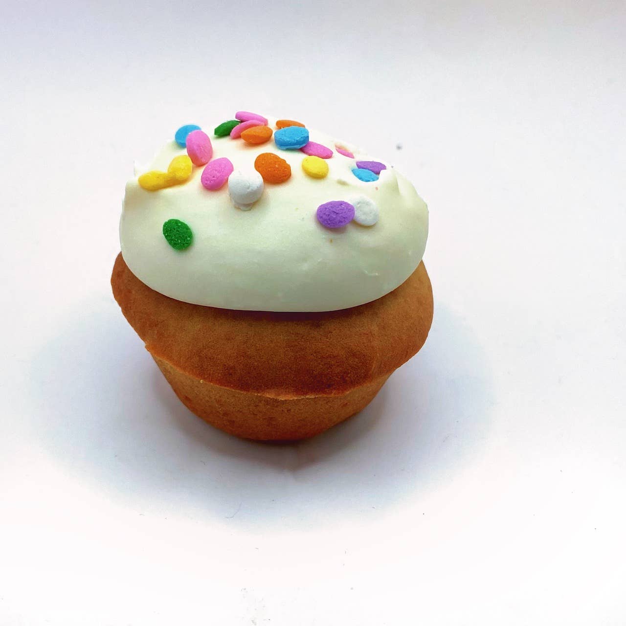 Pupcakes and Pawstries Barkery - Wholesale Pet Treats - Dog - Mini Organic Dog Pupcakes1