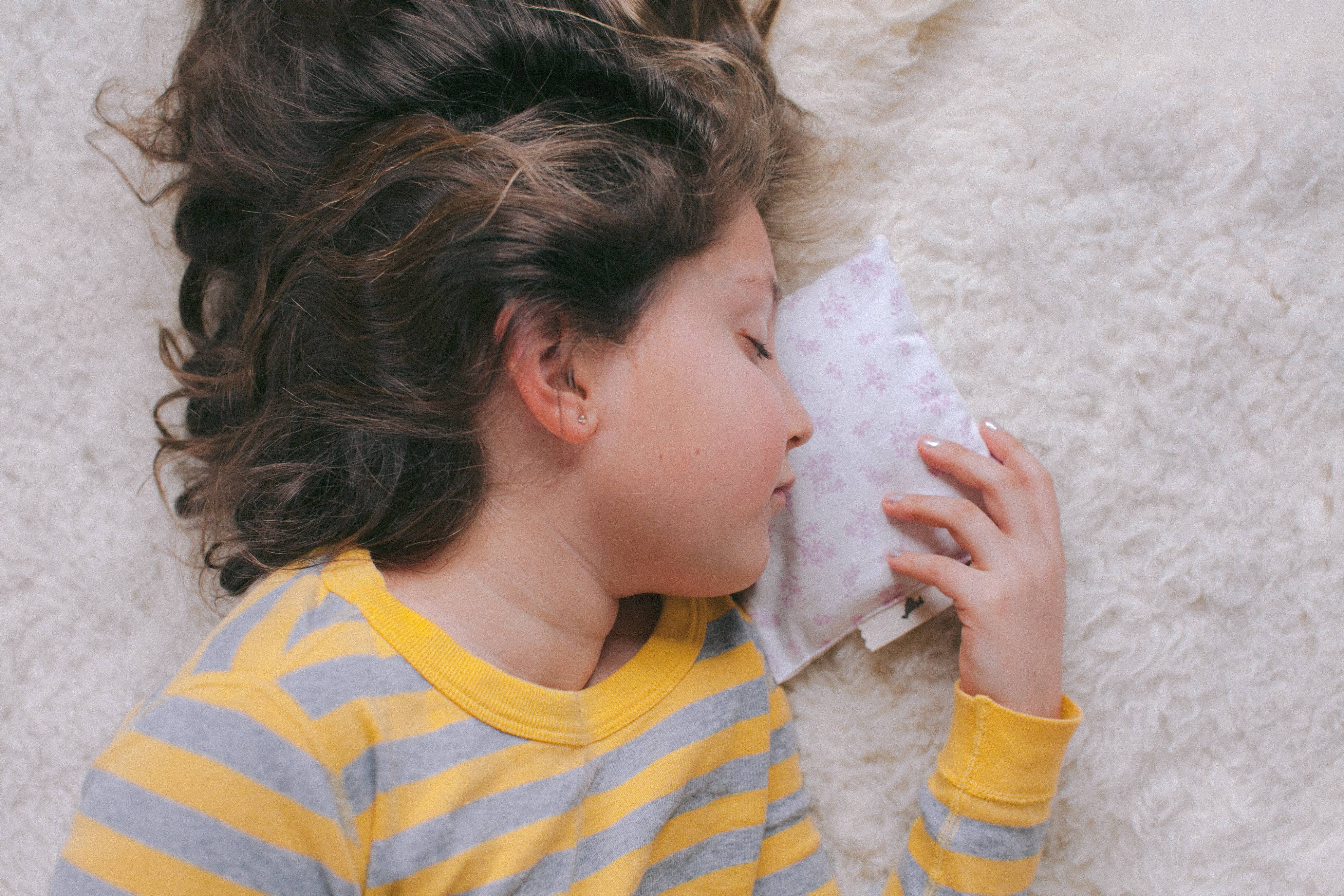 Austin Designs - Vente Oreiller de spa/de thérapie - Oreiller apaisant pour enfant - Cub paisible18