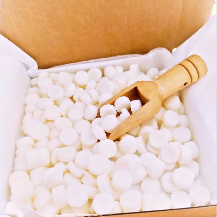 Box of scoop drops for wholesale by Rupert, Lucas and Jayne