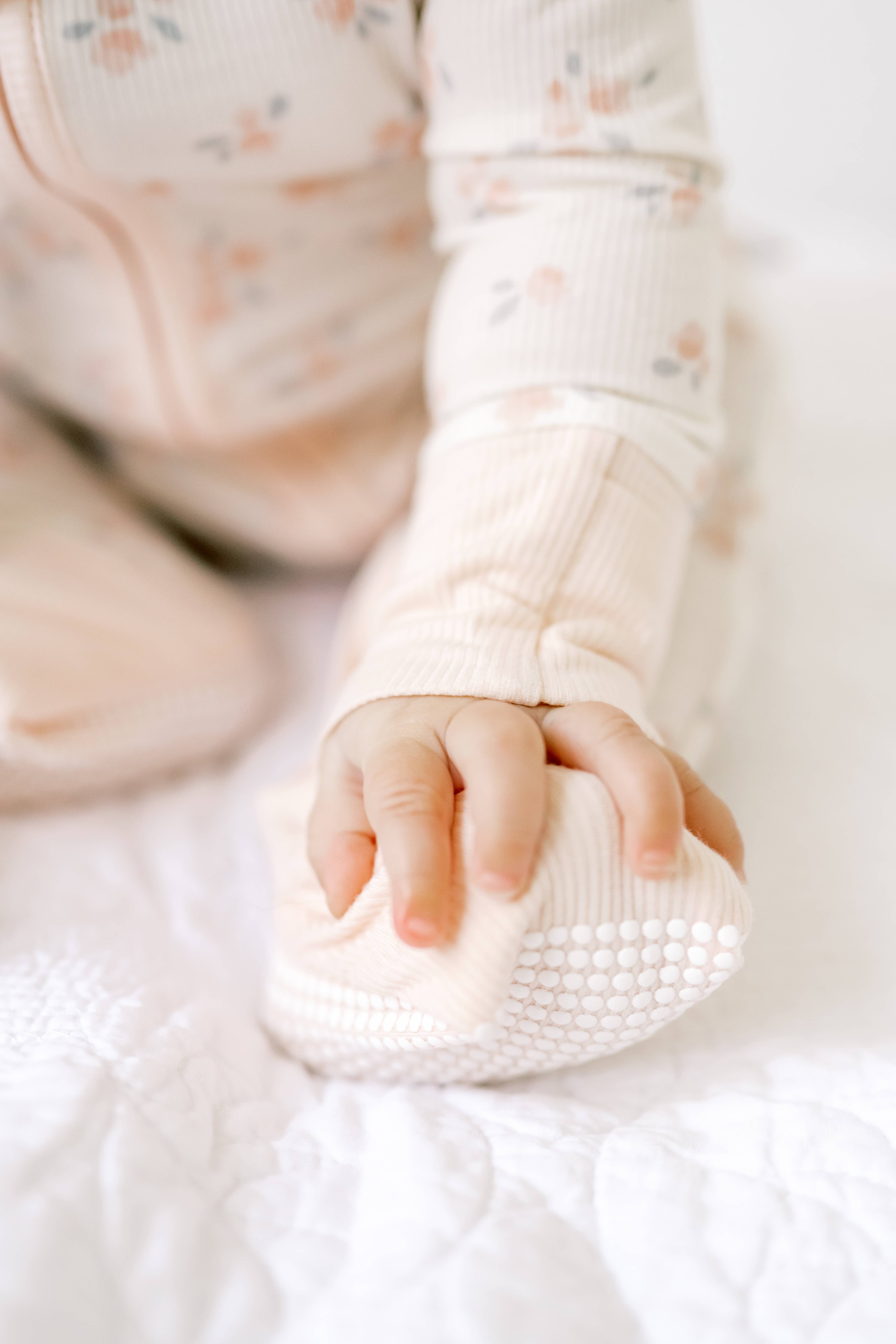 Dreamy Skies Baby – wholesale Jumpsuit – Baby – Ribbed Bamboo Convertible Romper in Ellie Floral2