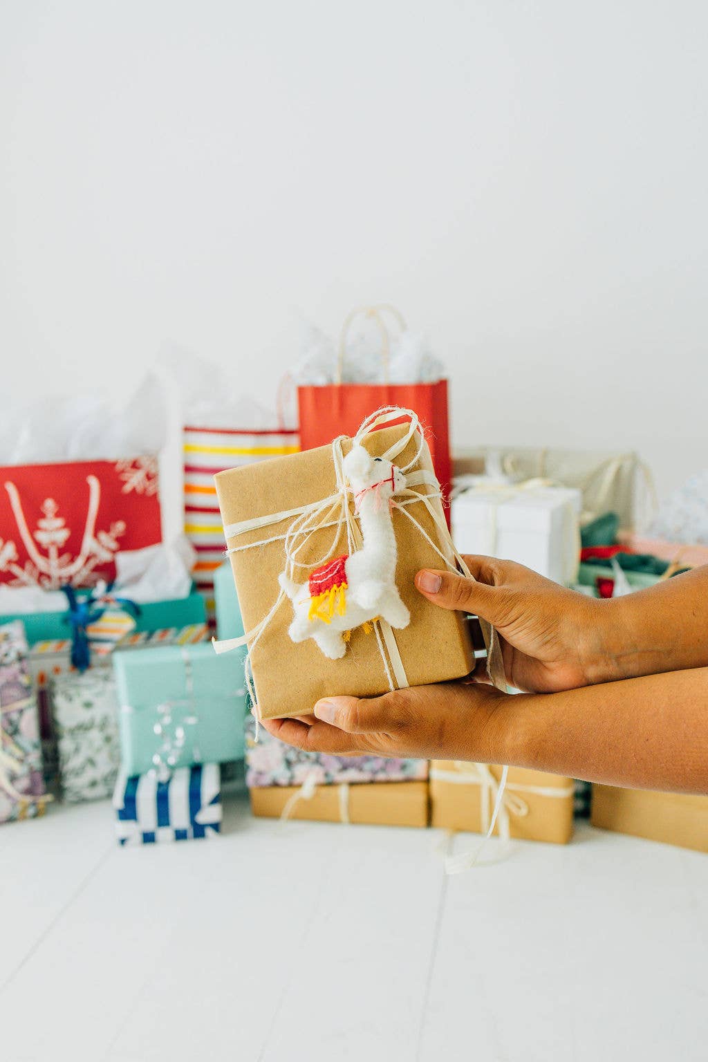 Nivas – wholesale Ornament – Christmas Llama Felt Ornament0