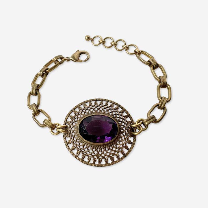 Umgearbeitete antike ovale Filigranarmband mit violettem Glaseinsatz für den Großhandel von Lulu’s Petals