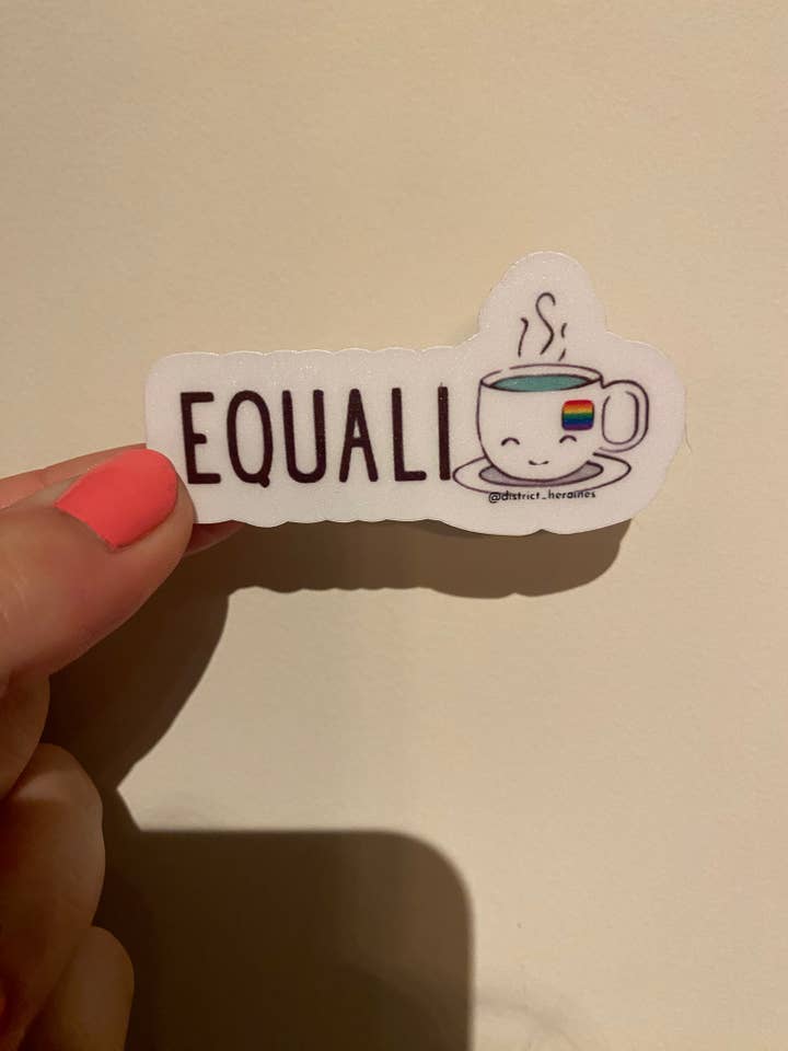 Égalithé pour la vente par District Heroines