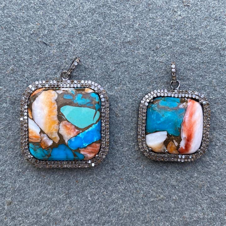 Turkis Square med Pave Diamond Border vedhæng for engroshandel hos ILISSA MICHELE JEWELRY