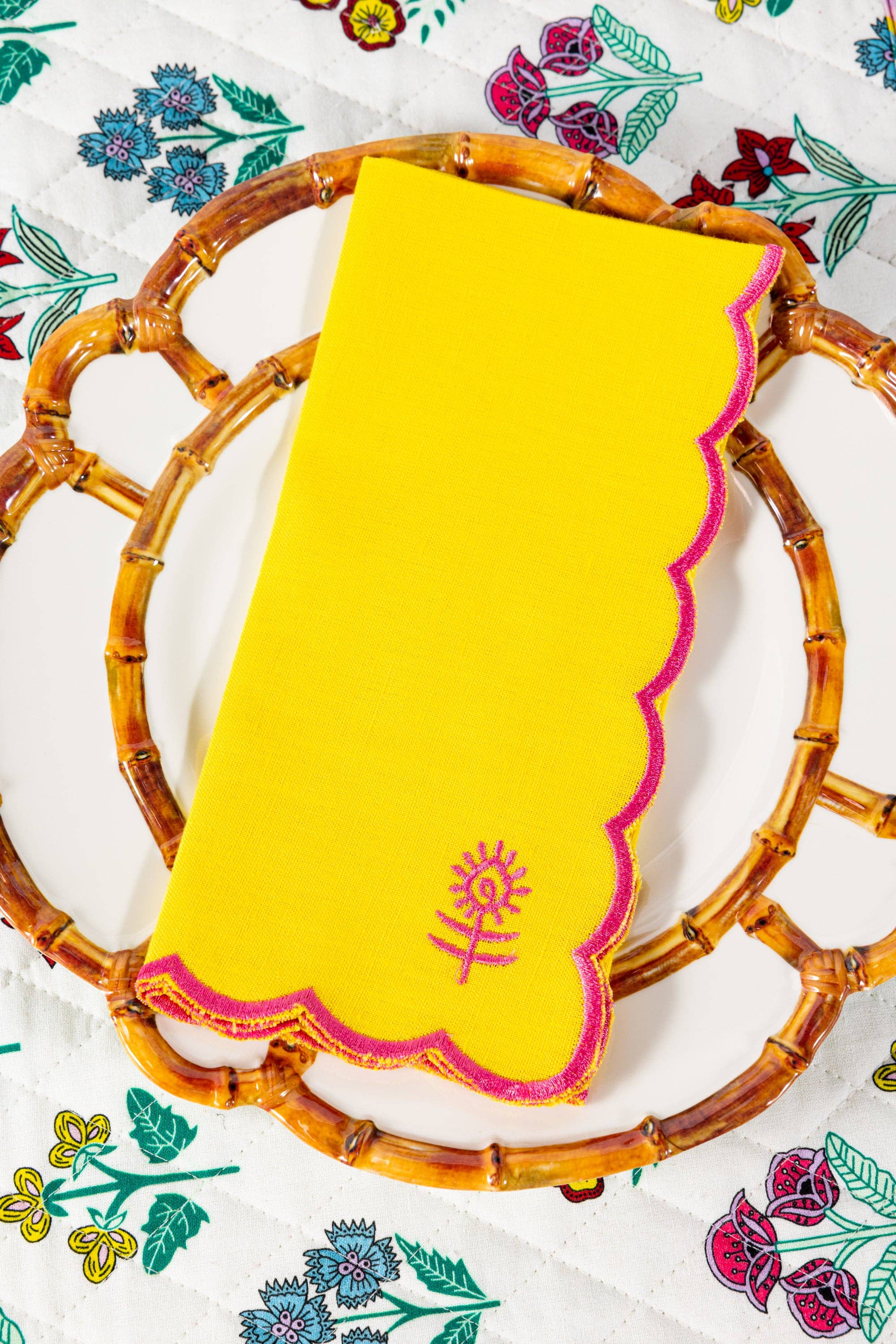 Furbish Studio - Wholesale Dinner & Cloth Napkin - Icon Linen Napkins S/4 - Yellow + Neon Pink1