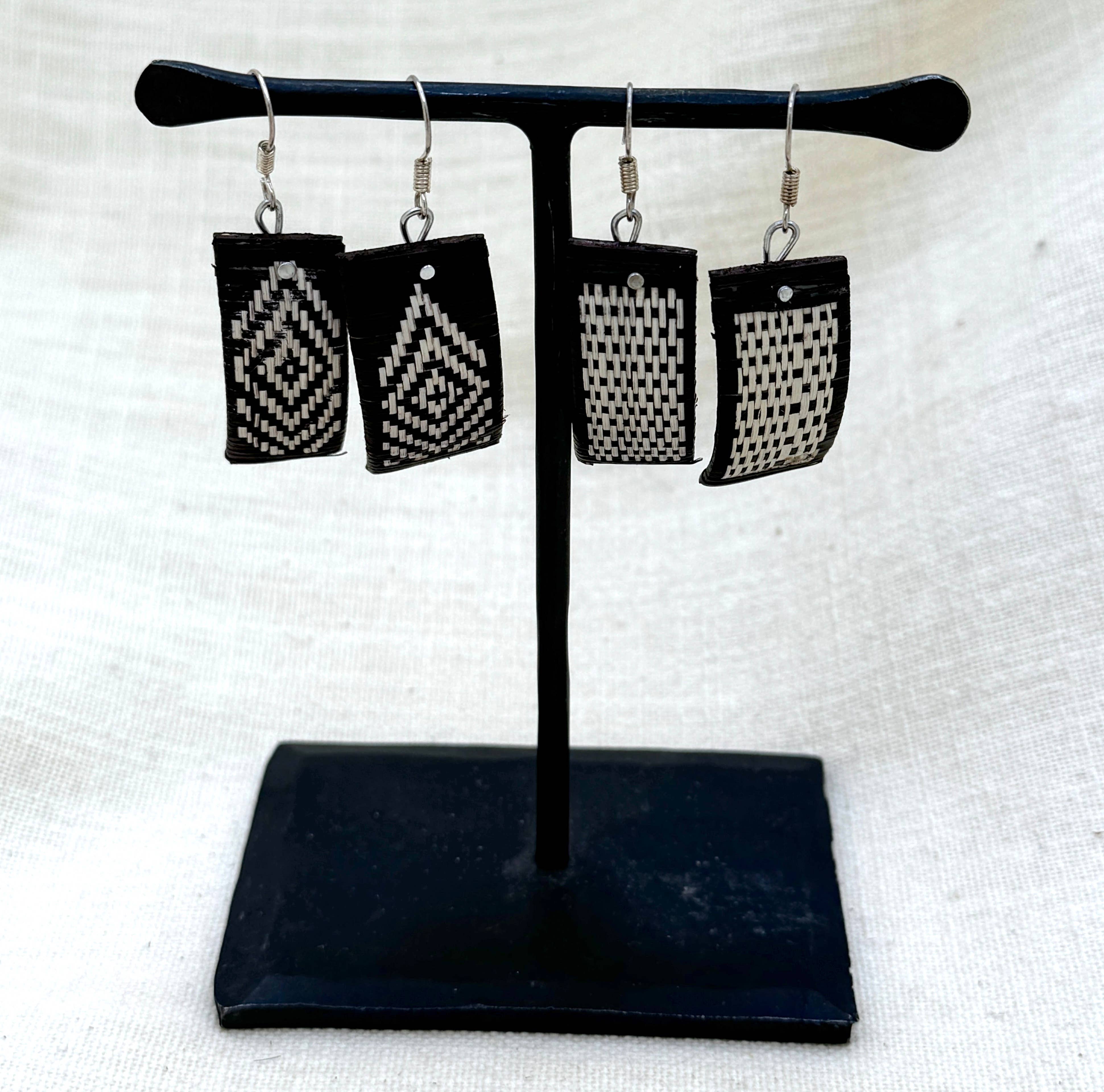 Tesoros Trading Company - Wholesale Dangle Earrings - Cañaflecha Earrings, Colombia1
