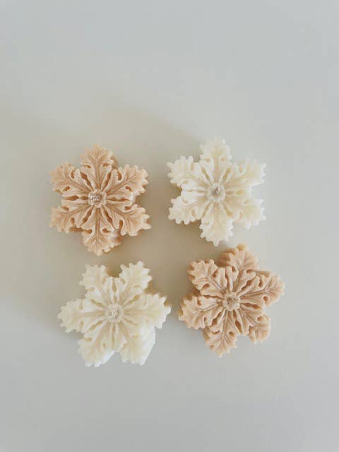 Sweet-Deco Creative - Wholesale Novelty Candle - Hand cast snowflake candle6