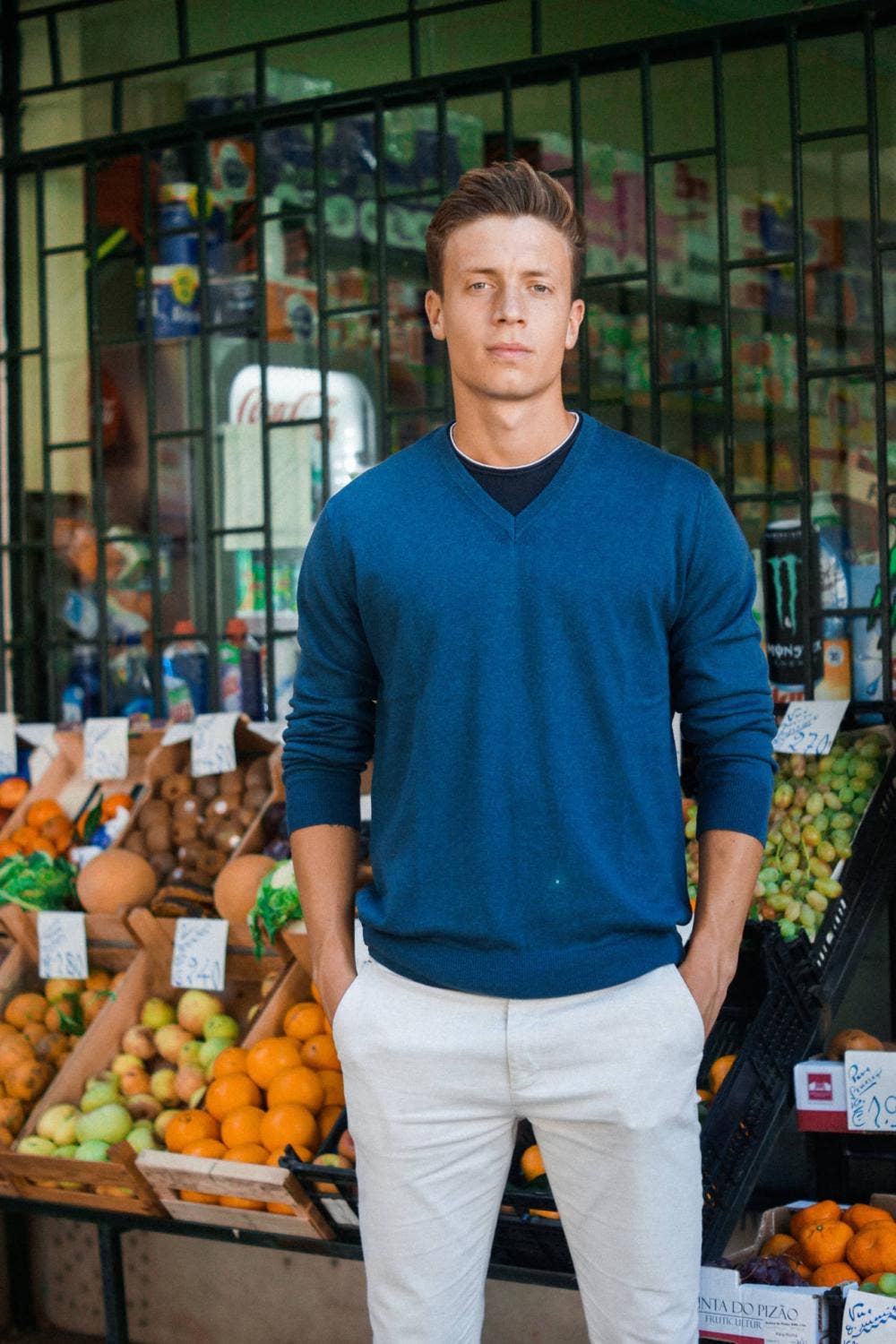 ARMAZÉM DAS MALHAS – wholesale Knitted jumper – Men′s – Classic V-Neck Sweater - Blue1