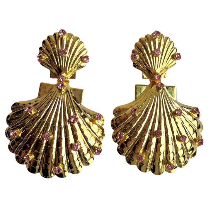 Pendientes de Concha Dorada con Cristal Rosa para venta al por mayor de Kimono Dragon NYC