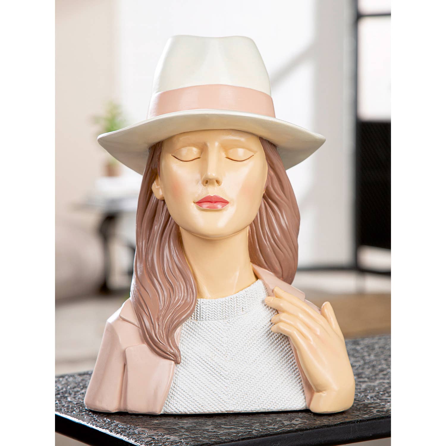 Figure Woman Lady Adeline white H. 27.5 cm, PU 1 for wholesale on Faire1