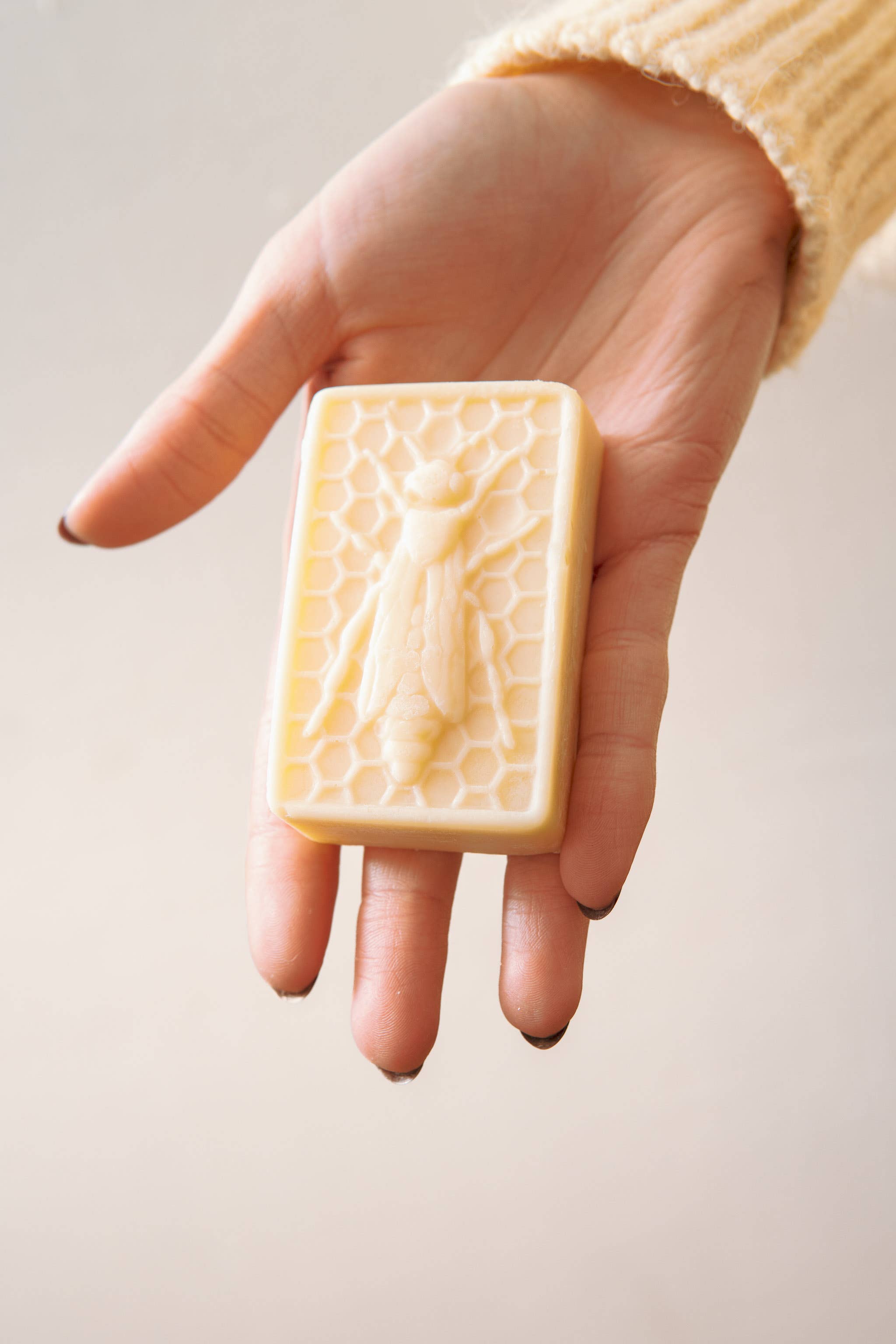 The Edinburgh Natural Skincare Company - Venta al por mayor Cremas/lociones de manos - Barras sólidas de crema de manos Luxury No.13